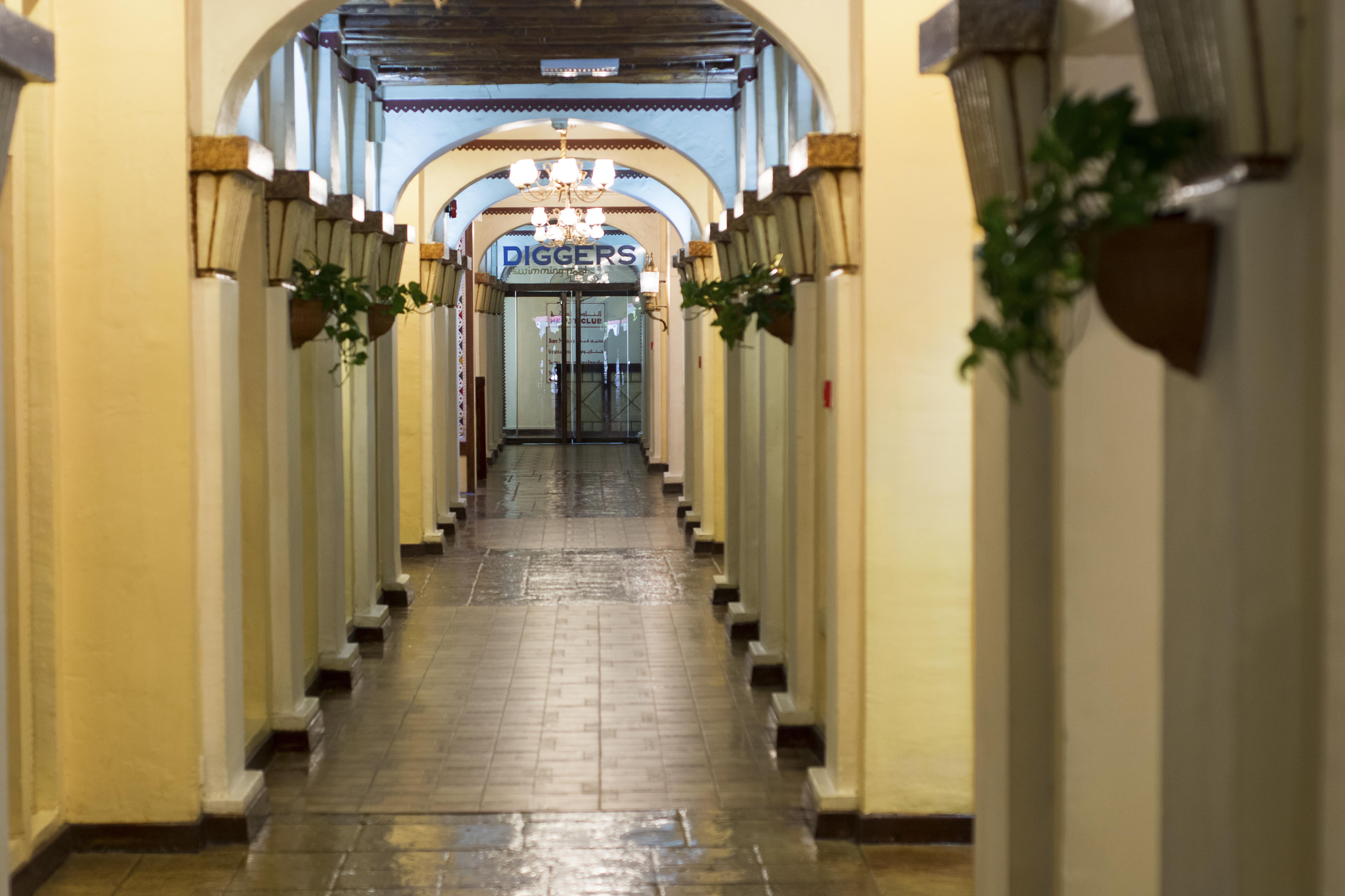 Delmon International Hotel Manama Exterior photo