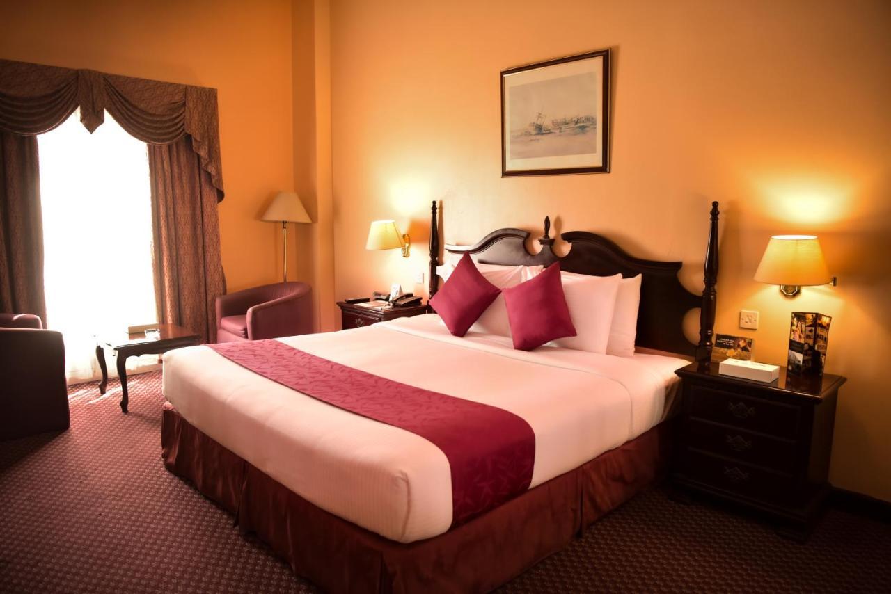 Delmon International Hotel Manama Exterior photo
